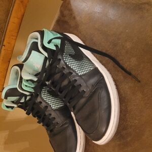 Air Jordan 1 Neon Green Retro 89 Size 8.5